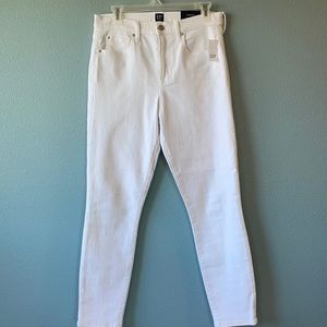 Gap White High Rise True Skinny Ankle Jeans.